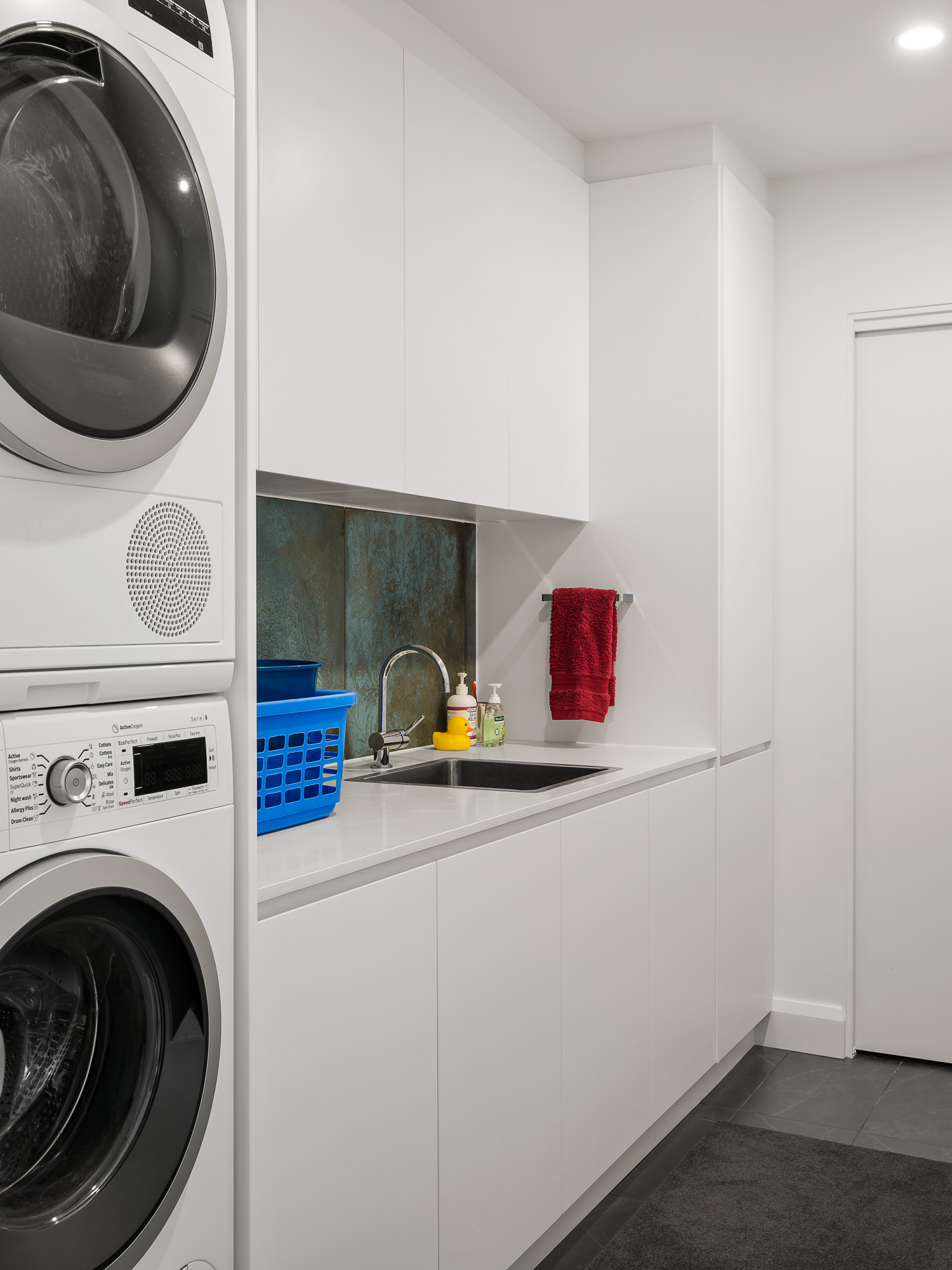 Kitchen & Laundry Renovation Oatley Sydney | Balnei & Colina